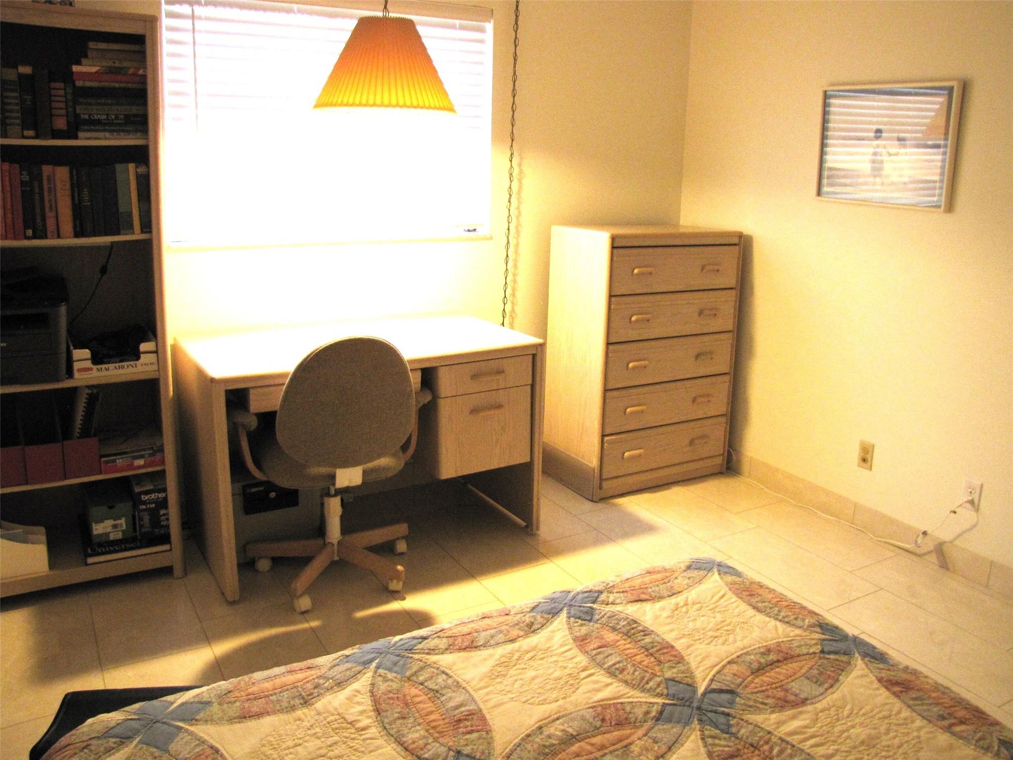 MEADOWBROOK LAKES CONDO - Residential