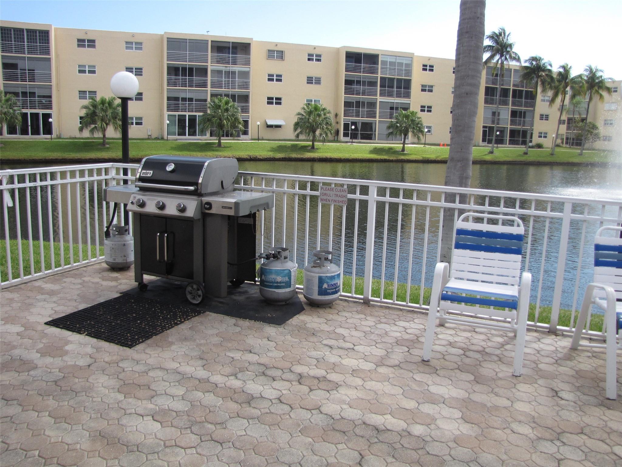 MEADOWBROOK LAKES CONDO - Residential