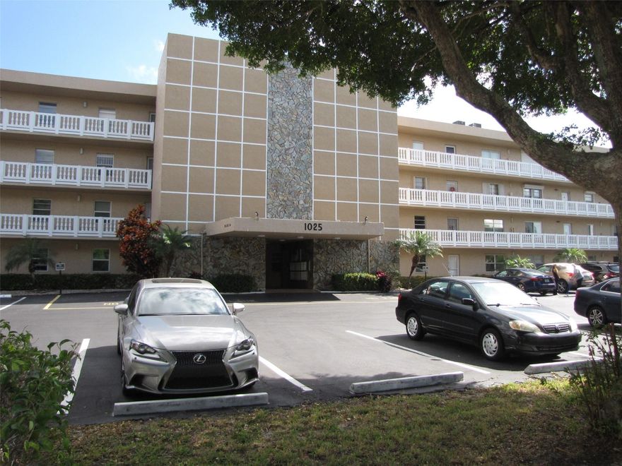 Spectacular corner unit. 2 bedrooms, 2 bathrooms. A/C 2019, water heater 2019. 55+ community. Parking space located in front of the unit. Dryer doesn't work. 40 years inspection passed. No leasing. Foreign seller.