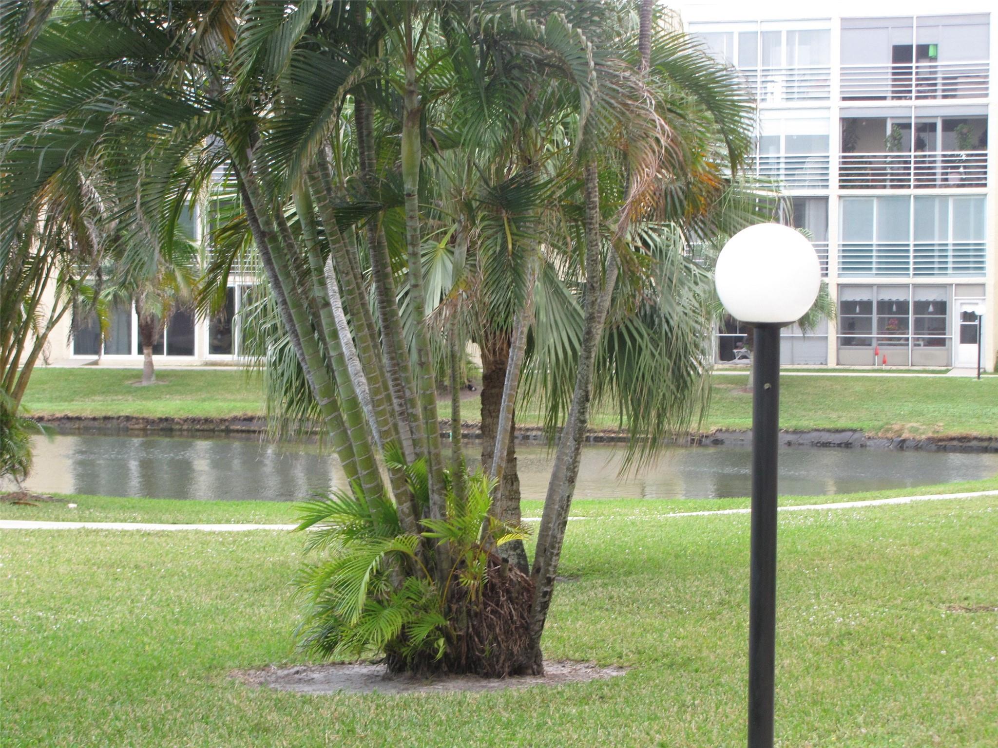 MEADOWBROOK LAKES CONDO - Residential