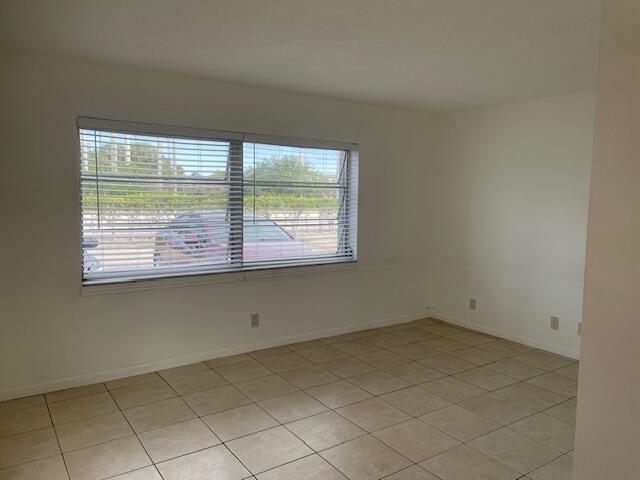 POINCIANA CONDO - Residential