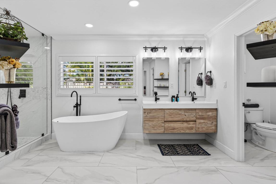 HILLSBORO ISLES - Residential