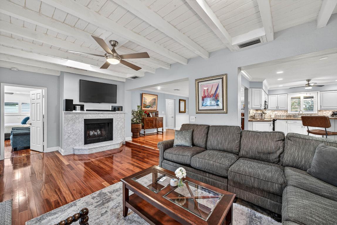 HILLSBORO ISLES - Residential