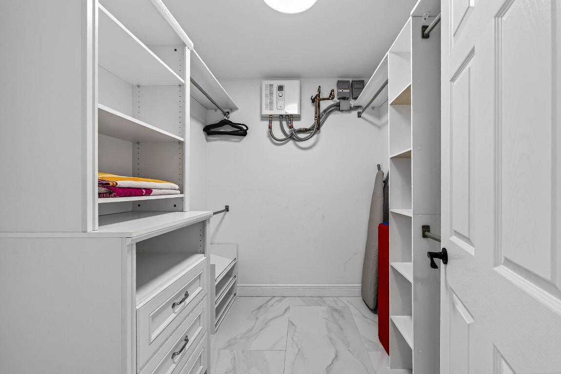 HILLSBORO ISLES - Residential