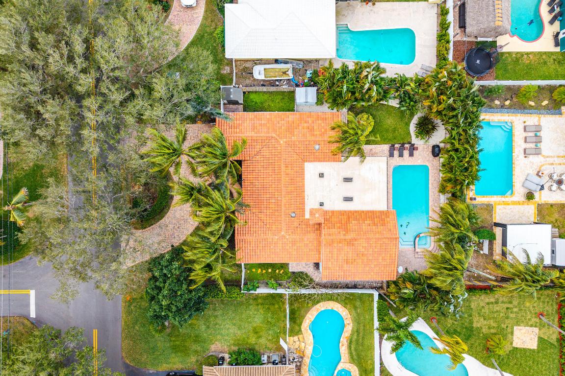 HILLSBORO ISLES - Residential