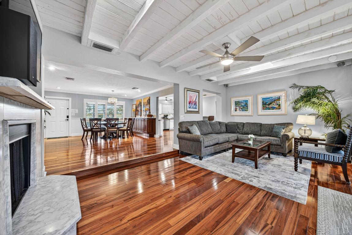 HILLSBORO ISLES - Residential