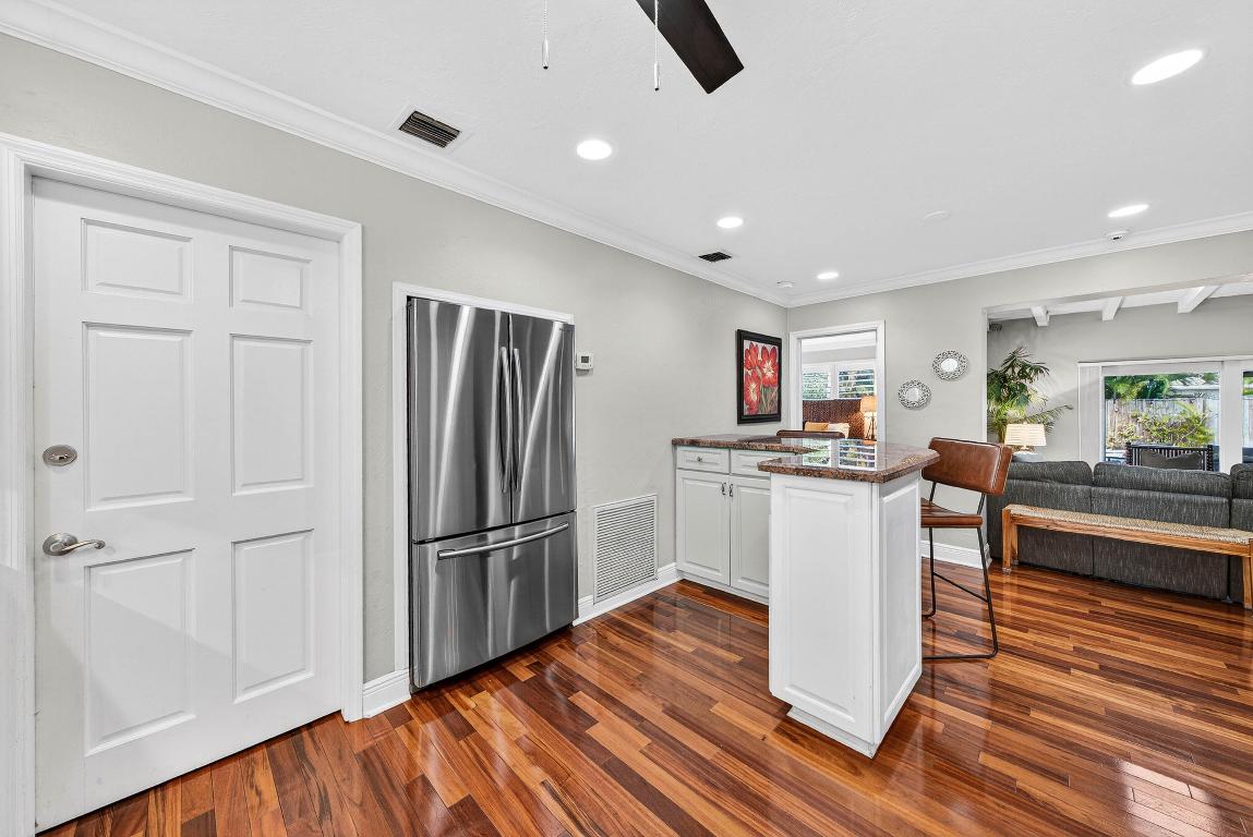 HILLSBORO ISLES - Residential