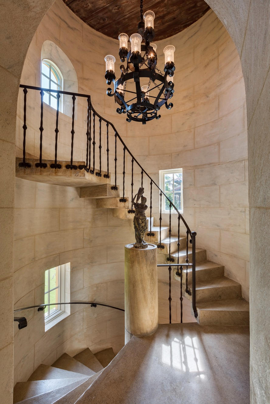 EL BRAVO PARK - Residential