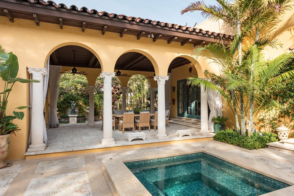 EL BRAVO PARK - Residential