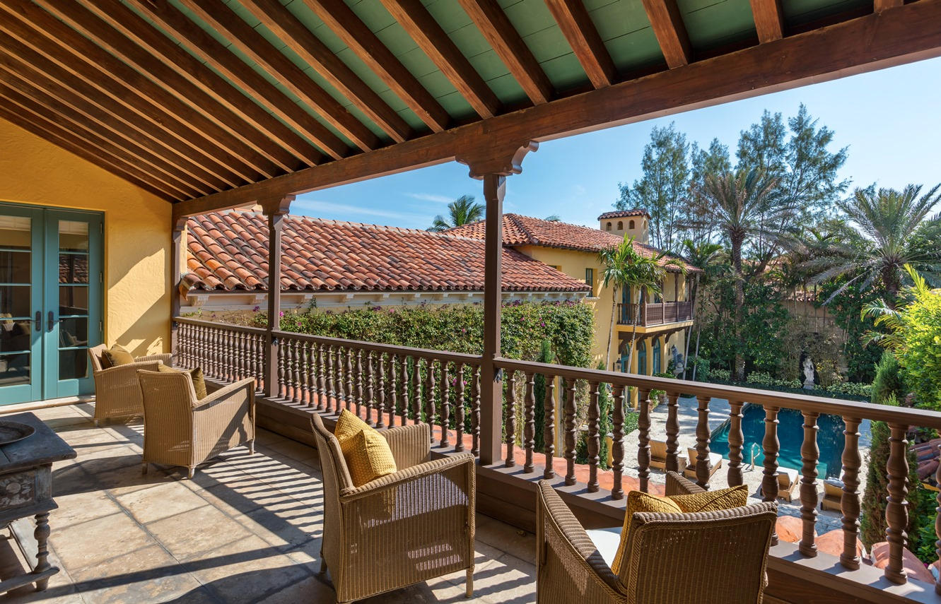 EL BRAVO PARK - Residential