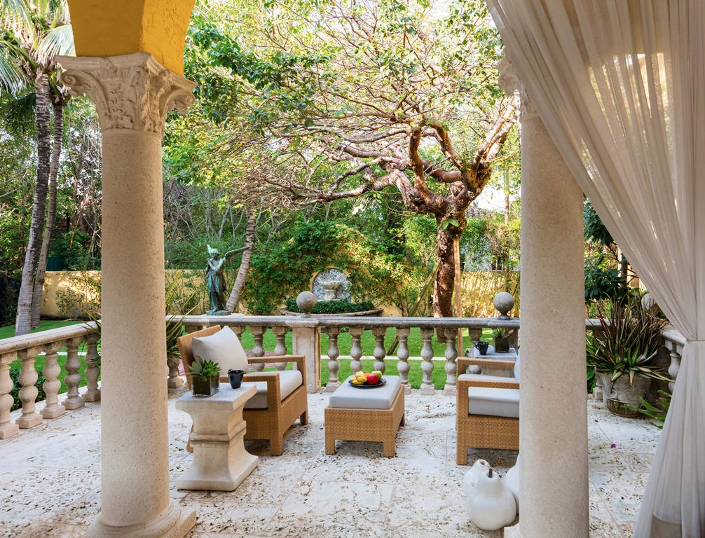 EL BRAVO PARK - Residential