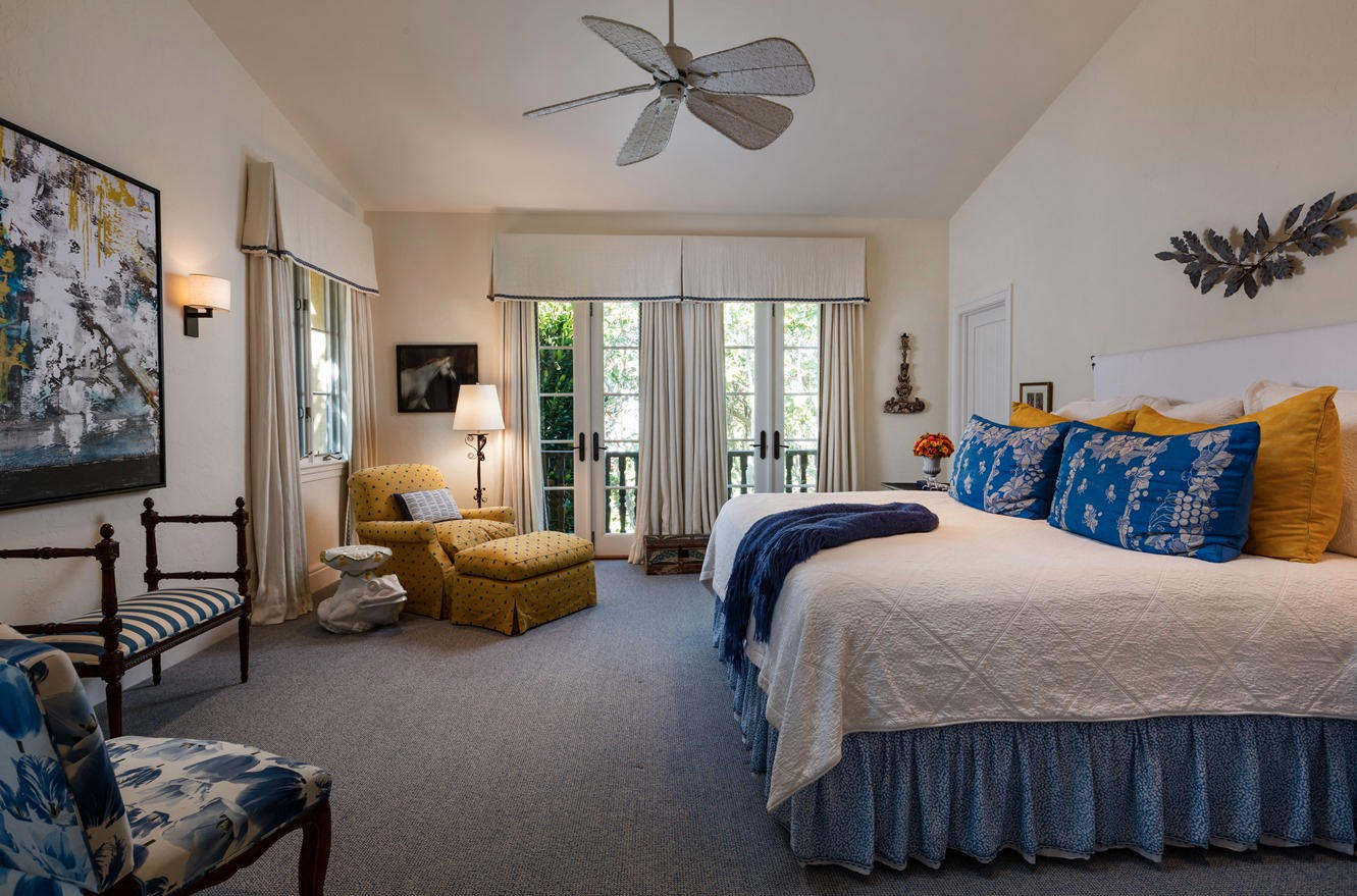 EL BRAVO PARK - Residential