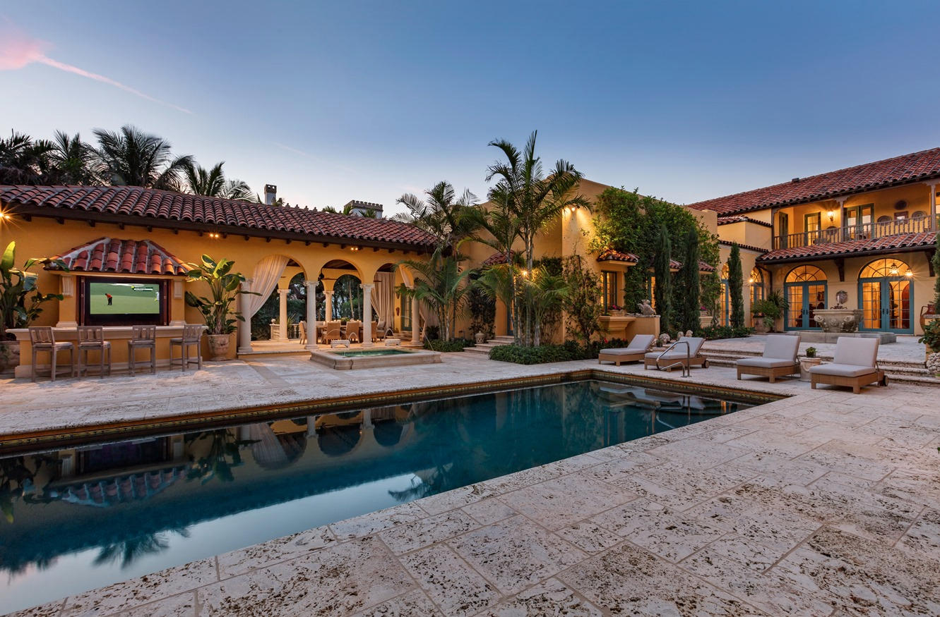 EL BRAVO PARK - Residential