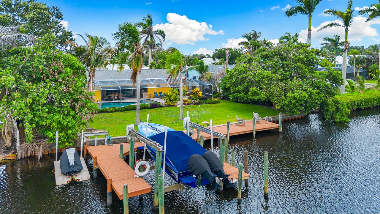 622 SW Pine Tree Lane