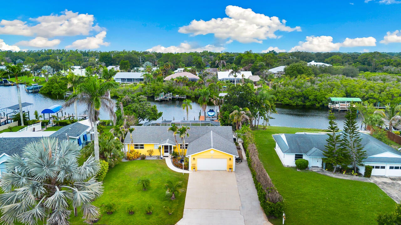 622 SW Pine Tree Lane