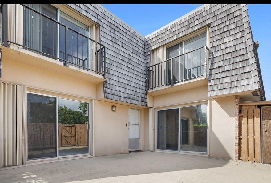 WOW !!Wonderful townhome nested at the heart of Boynton Beach ; close to beaches , shopping centers and major roads.2 bedrooms , 2.5 bathrooms , remodeled kitchen, stainless steel appliances , remodeled bathrooms ,new floorings , new plumbing and light fixtures.Brand new AC & water heater & washer & dryer.Accordion shutters throughout the house.Come visit us today !