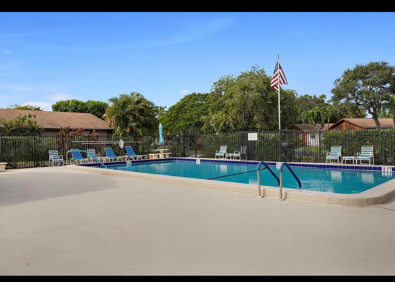 LOS MANGOS PATIO VILLAS A - Residential