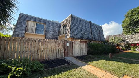 2717 SE 27th Way Boynton Beach FL 33435