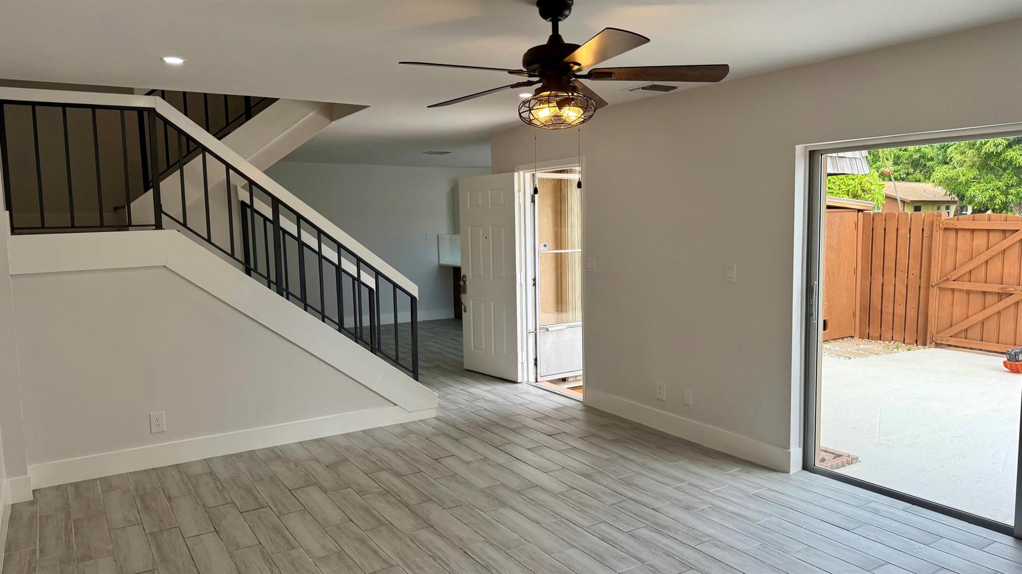 LOS MANGOS PATIO VILLAS A - Residential