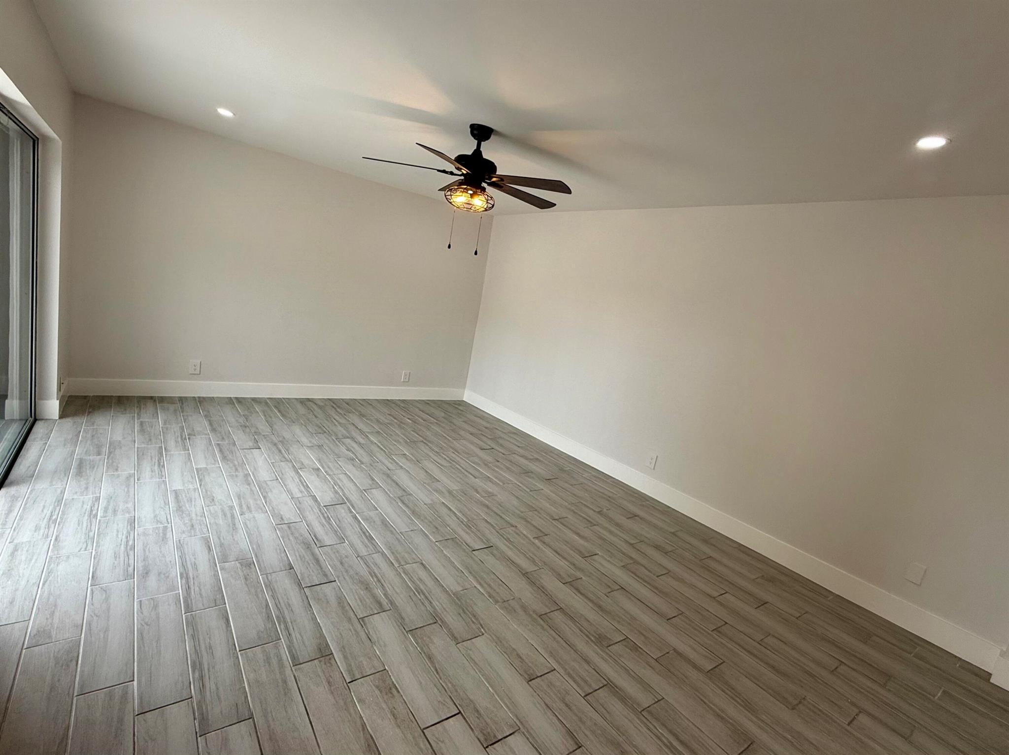 LOS MANGOS PATIO VILLAS A - Residential