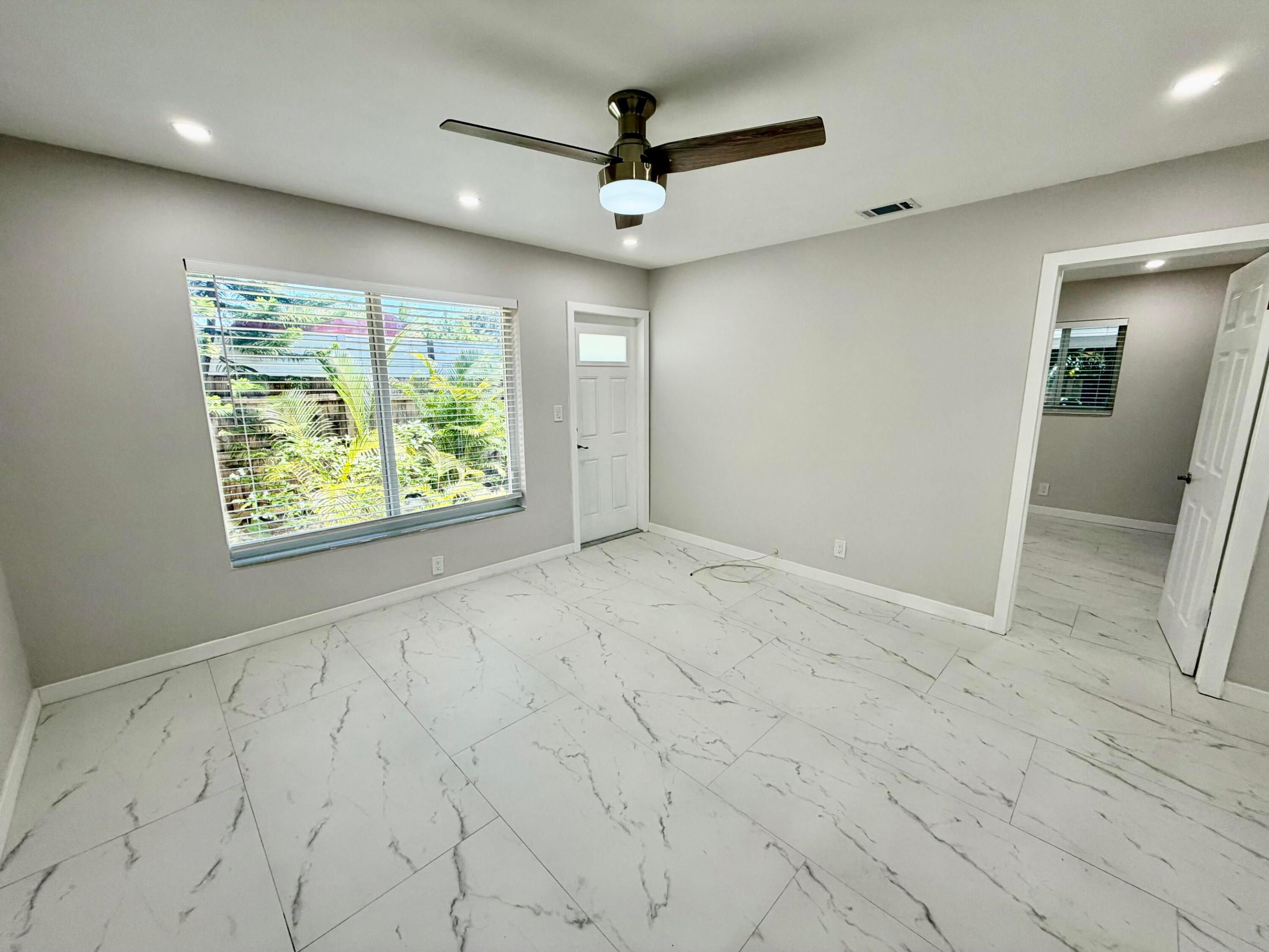 OAKLAND PARK SECOND ADD - Residential Lease