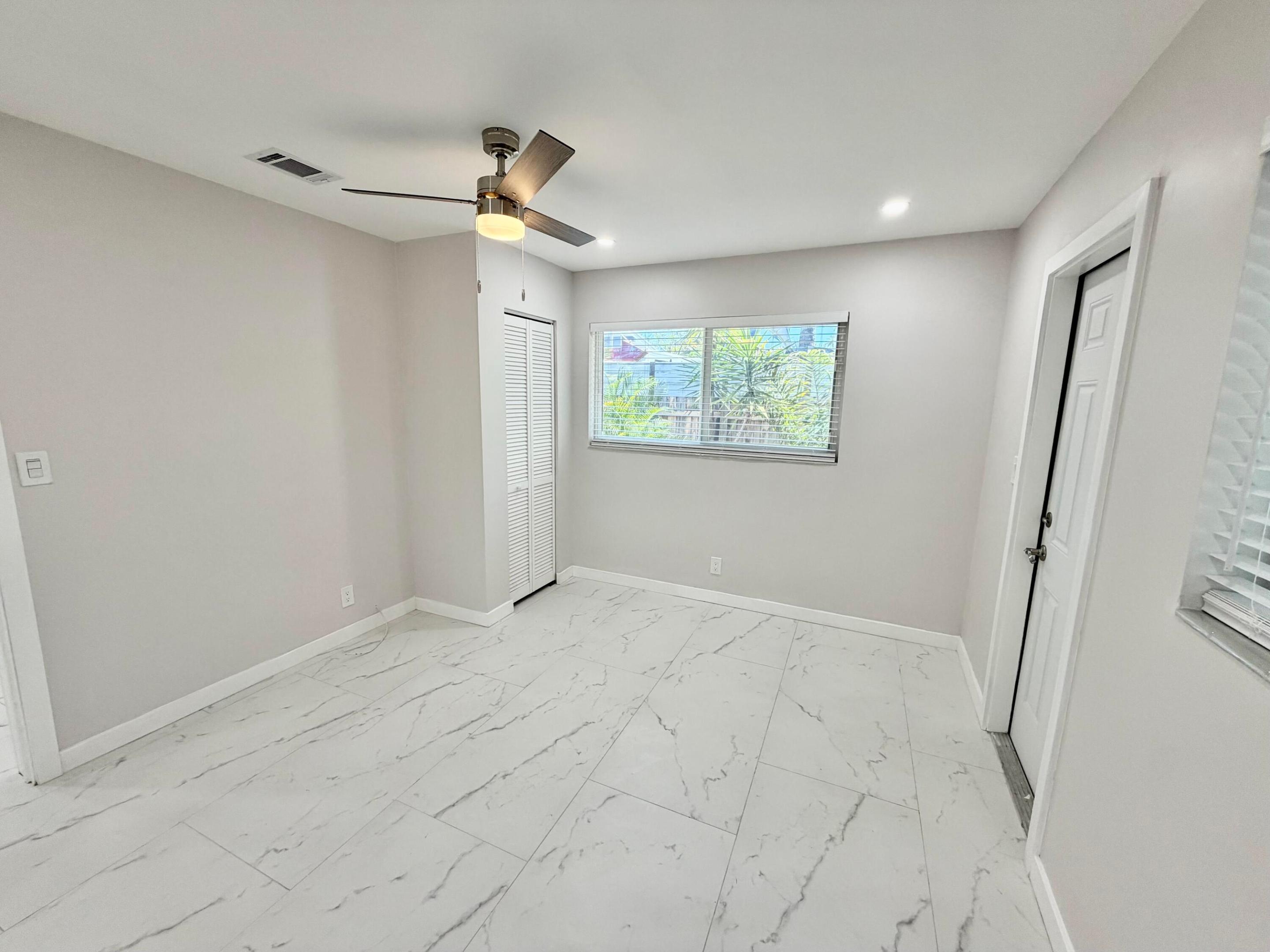 OAKLAND PARK SECOND ADD - Residential Lease