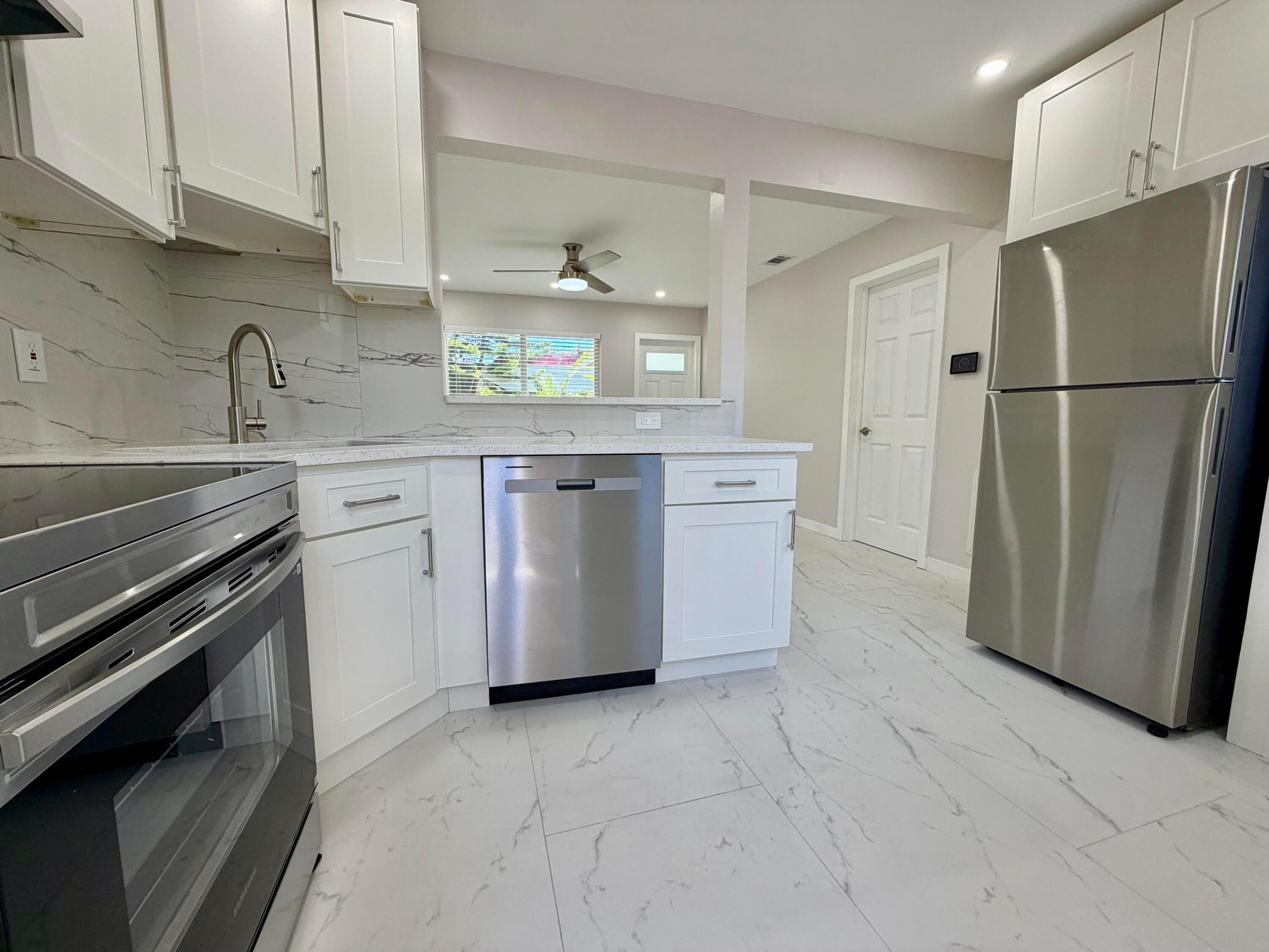 OAKLAND PARK SECOND ADD - Residential Lease
