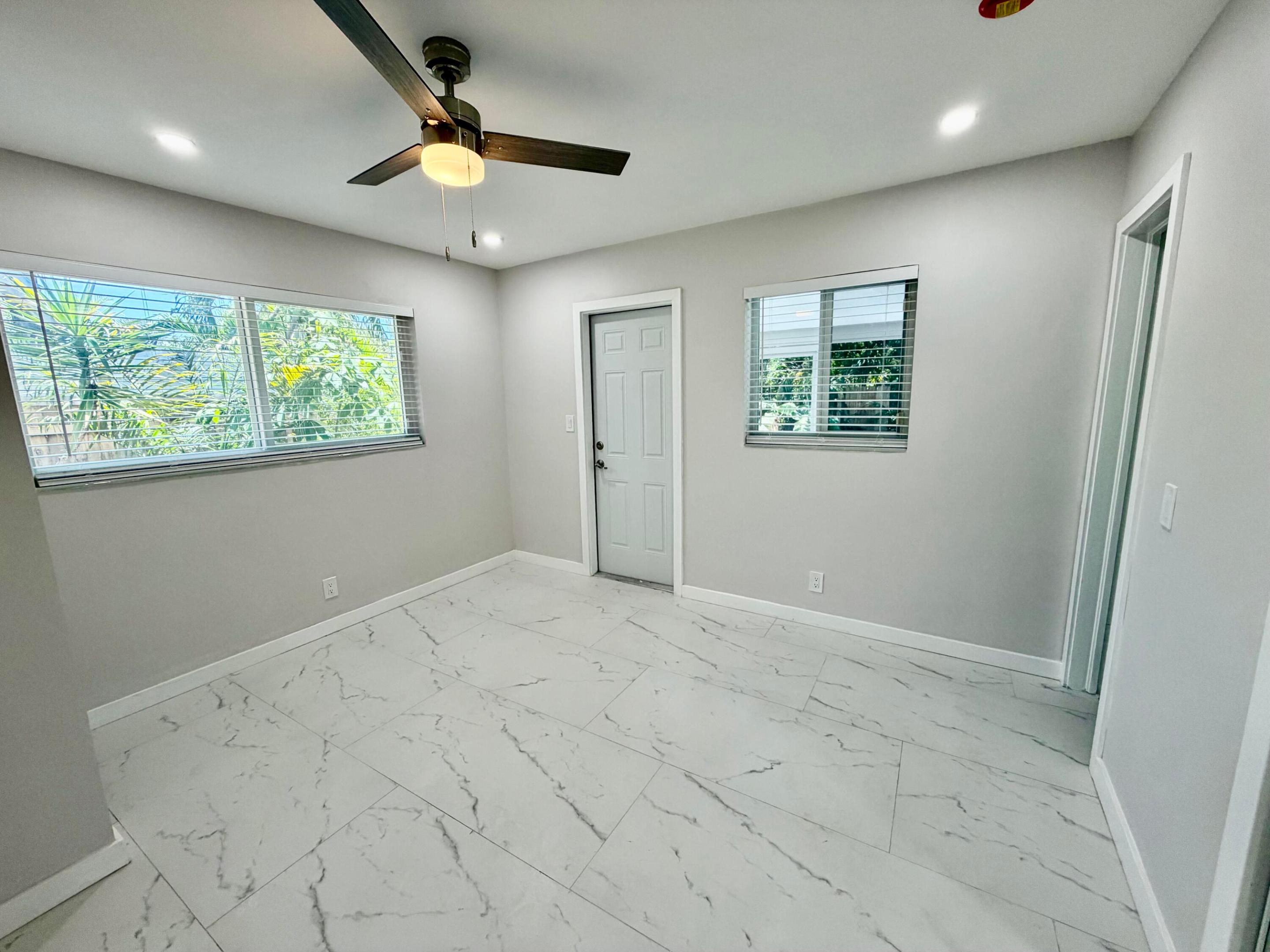 OAKLAND PARK SECOND ADD - Residential Lease