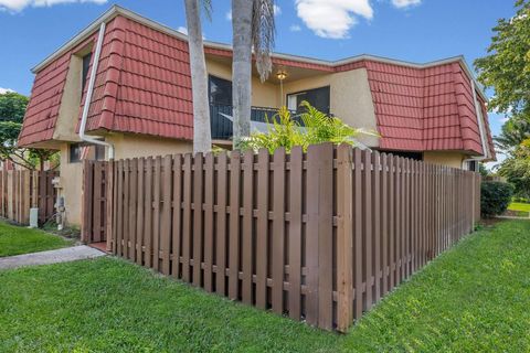 8194 Thames Boulevard B Boca Raton FL 33433