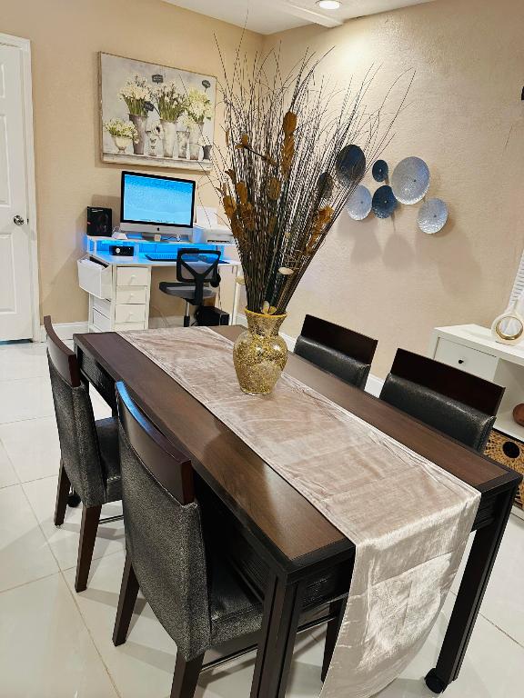 833 Briggs Street Street