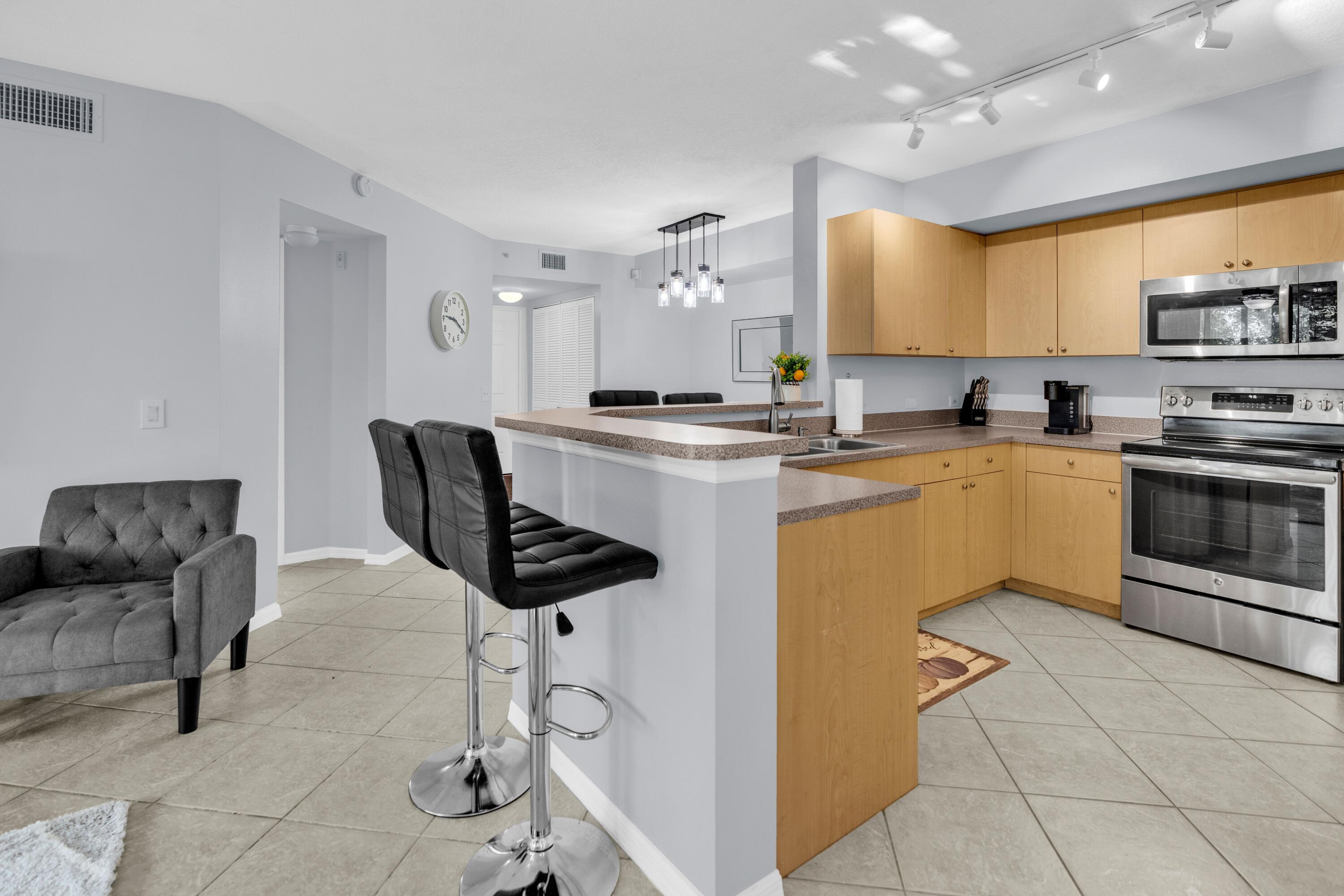 VILLA DEL SOL CONDO - Residential Lease