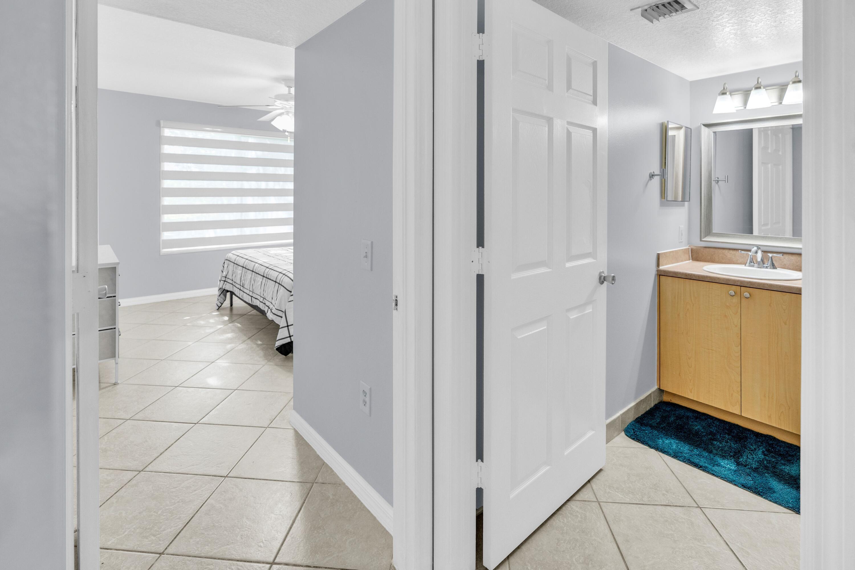 VILLA DEL SOL CONDO - Residential Lease