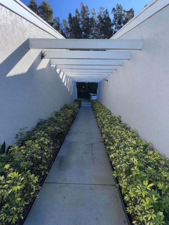 Lake Worth Beach - Residential Lease