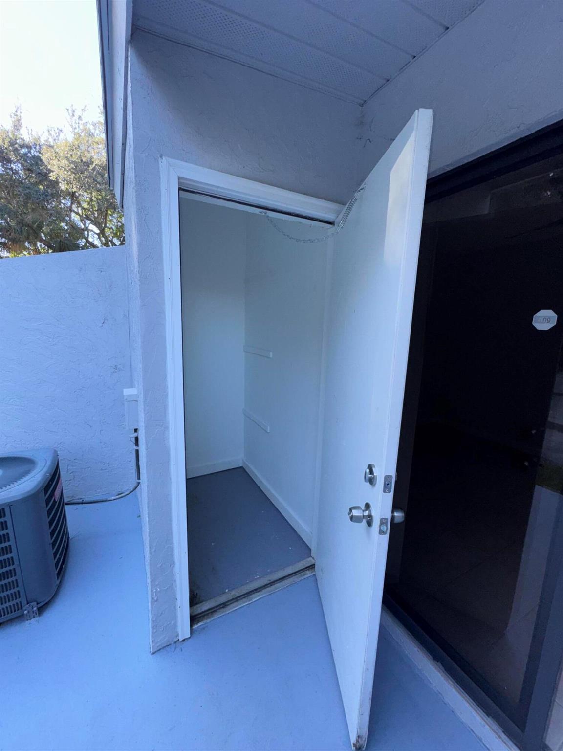 Lake Worth Beach - Residential Lease