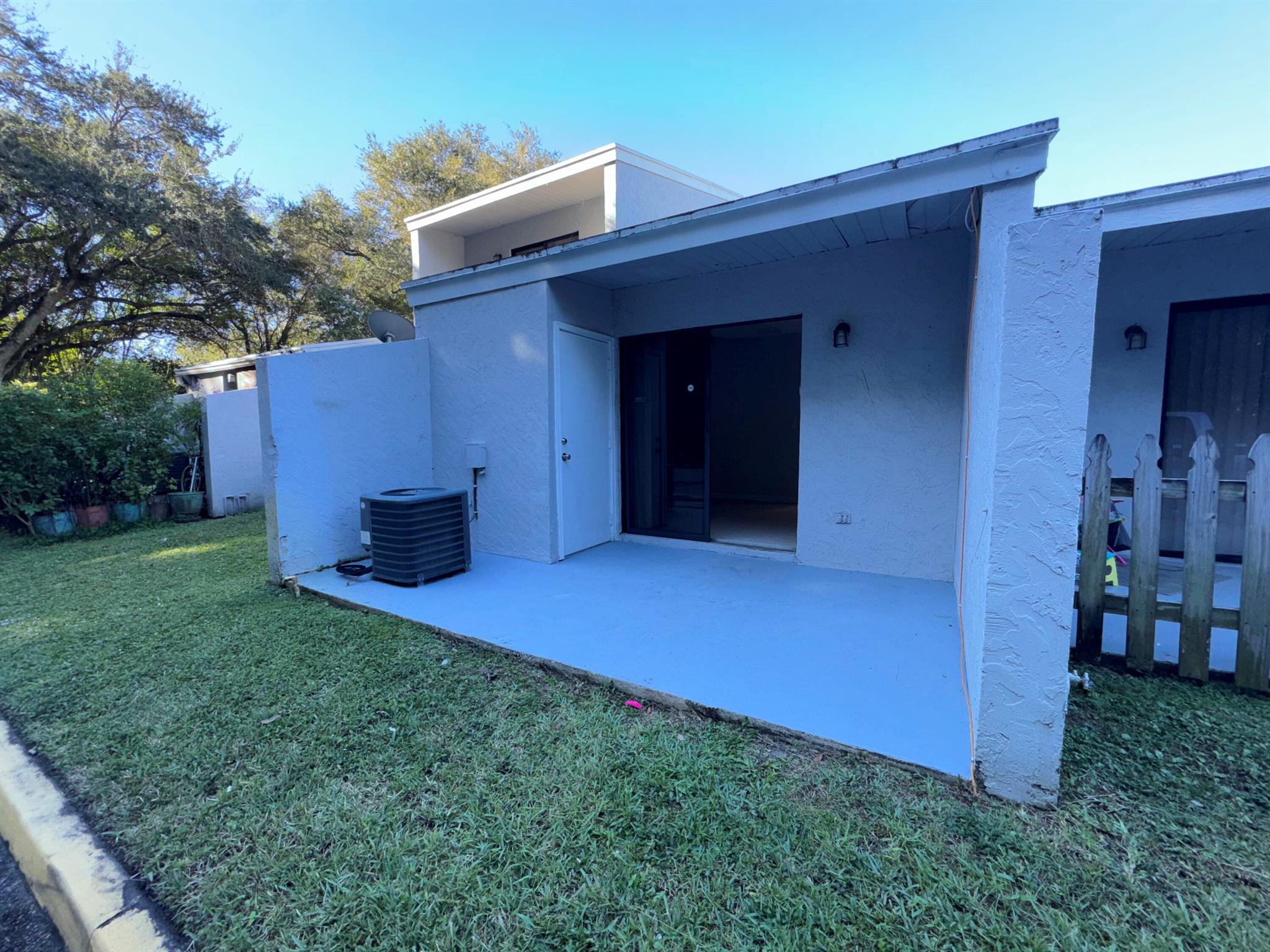 Lake Worth Beach - Residential Lease