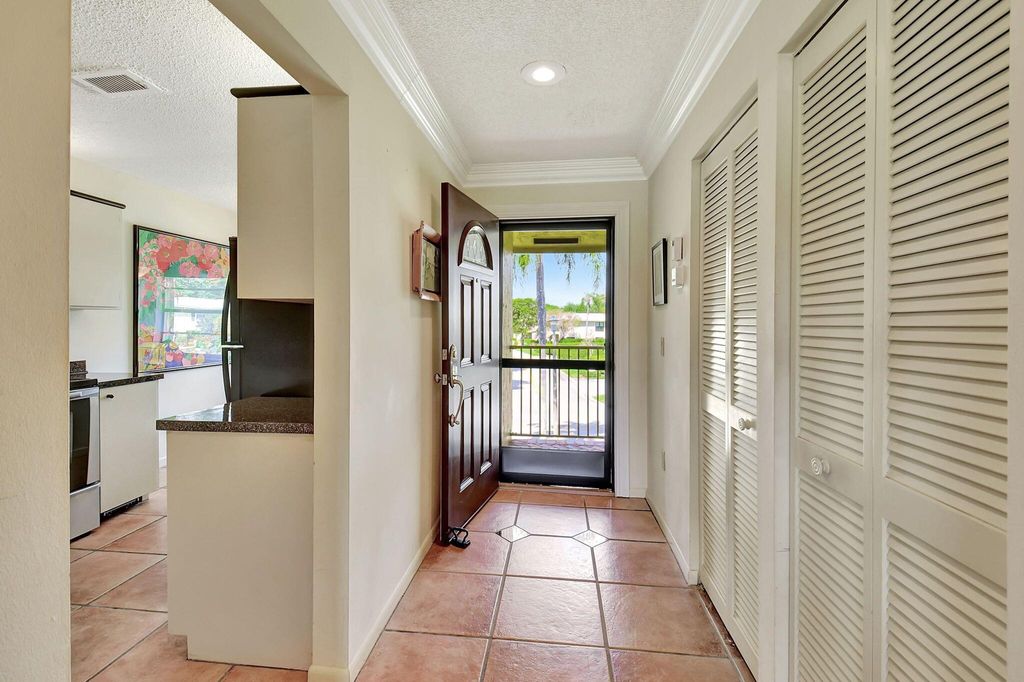 Photo of 3 Stratford Drive #H, Boynton Beach, FL 33436 (MLS # R10974134)