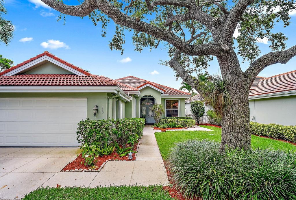 Photo of 115 S Hampton Drive, Jupiter, FL 33458 (MLS # R10992144)