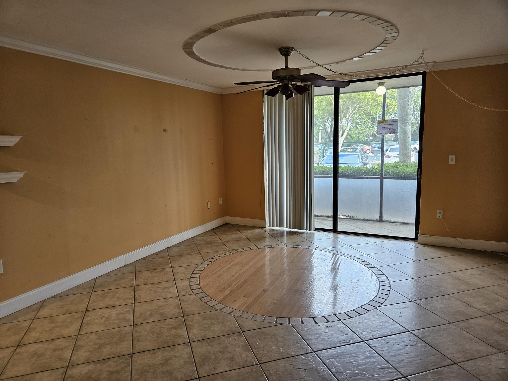 INVERWOOD CONDO - Residential