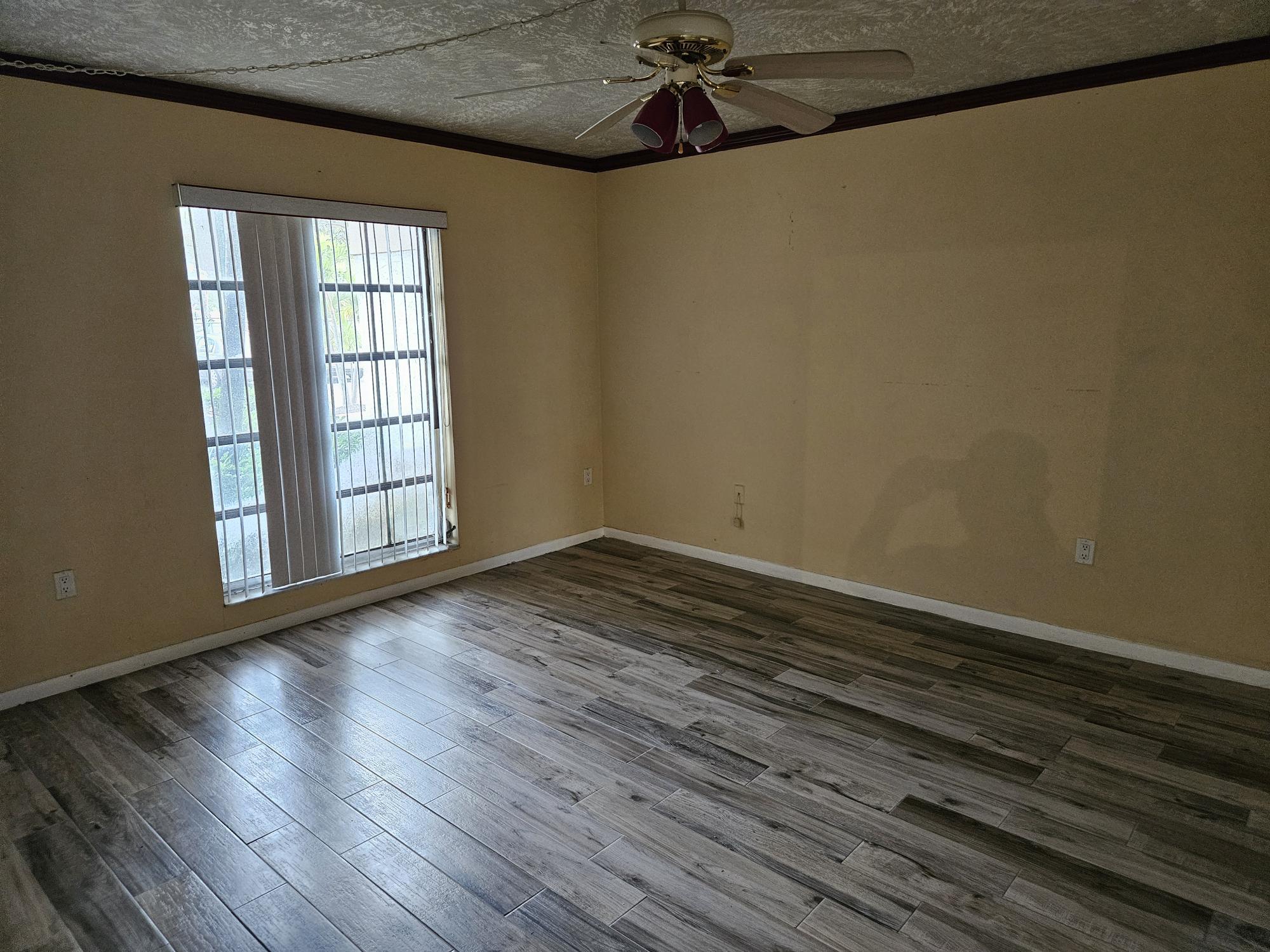 INVERWOOD CONDO - Residential