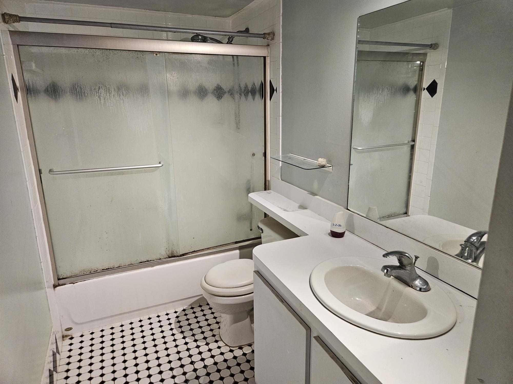 INVERWOOD CONDO - Residential