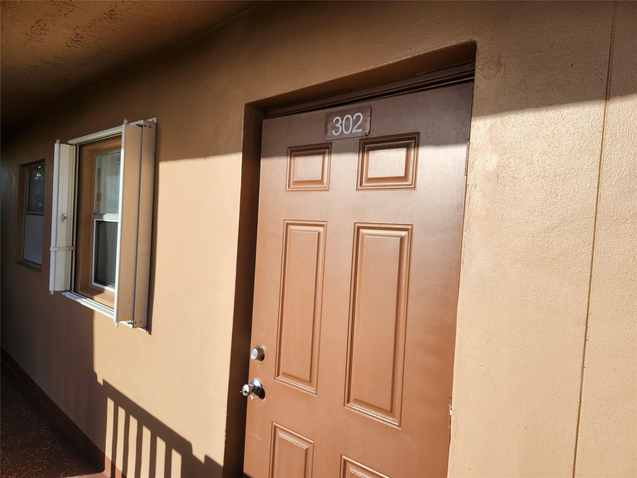 9661 SUNRISE LAKES BLVD 302
