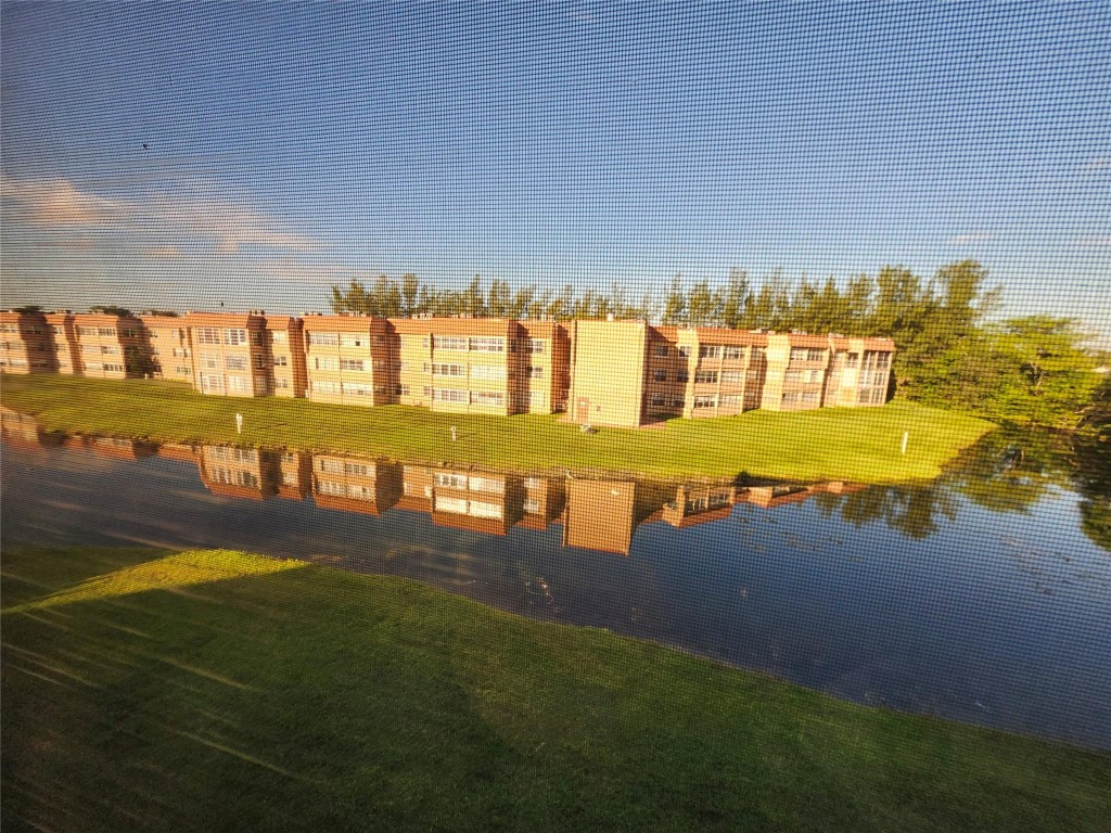 SUNRISE LAKES PHASE 3 - Residential