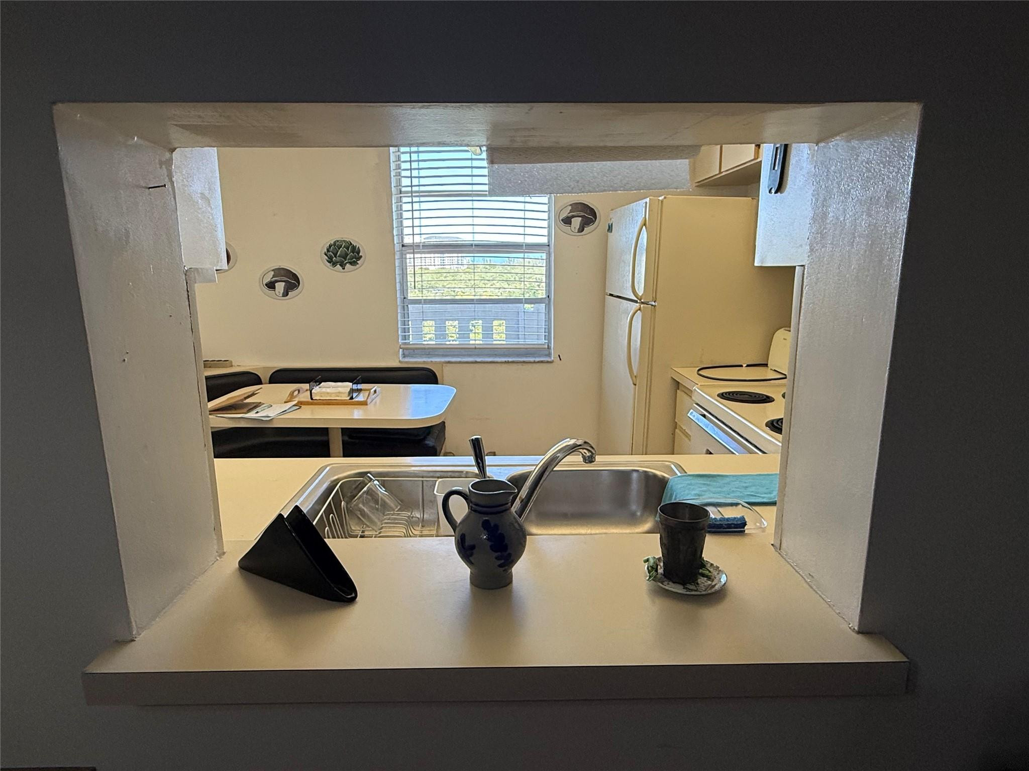 MEADOWBROOK LAKES VIEW - Residential