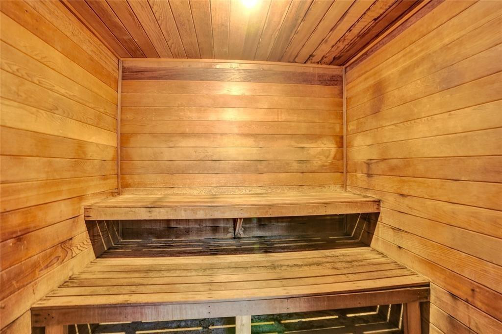 MEADOWBROOK LAKES VIEW - Residential