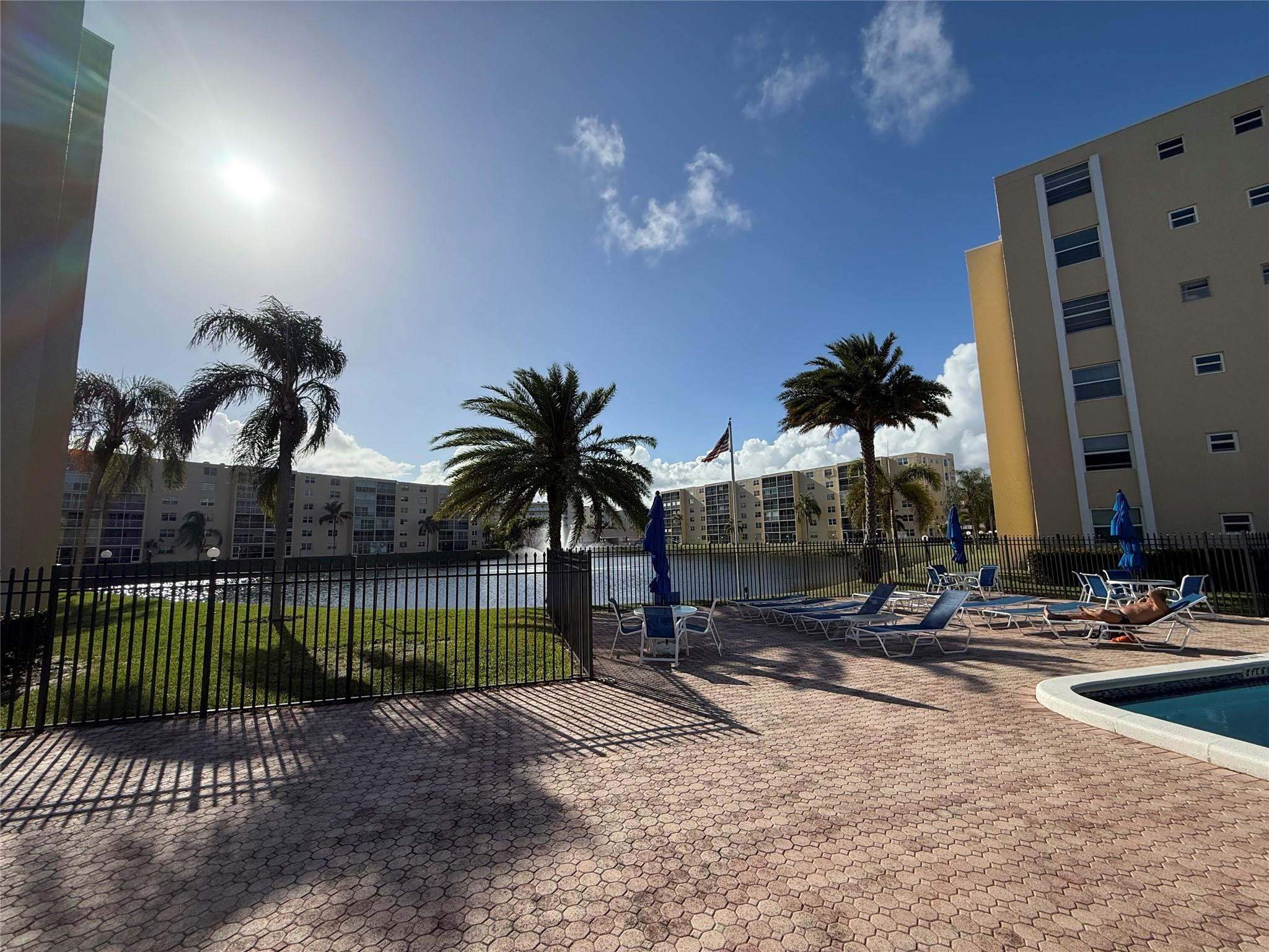 MEADOWBROOK LAKES VIEW - Residential