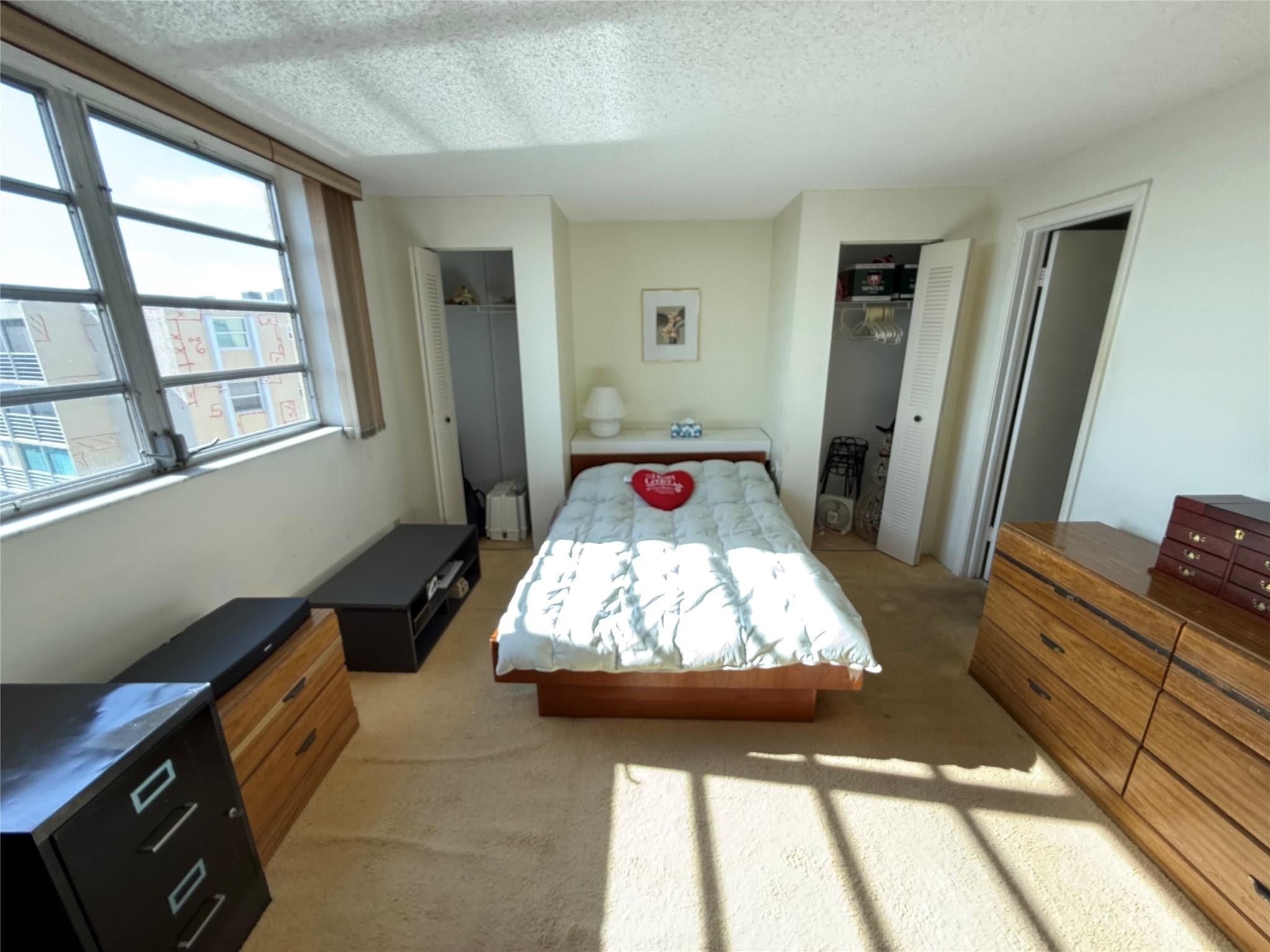 MEADOWBROOK LAKES VIEW - Residential