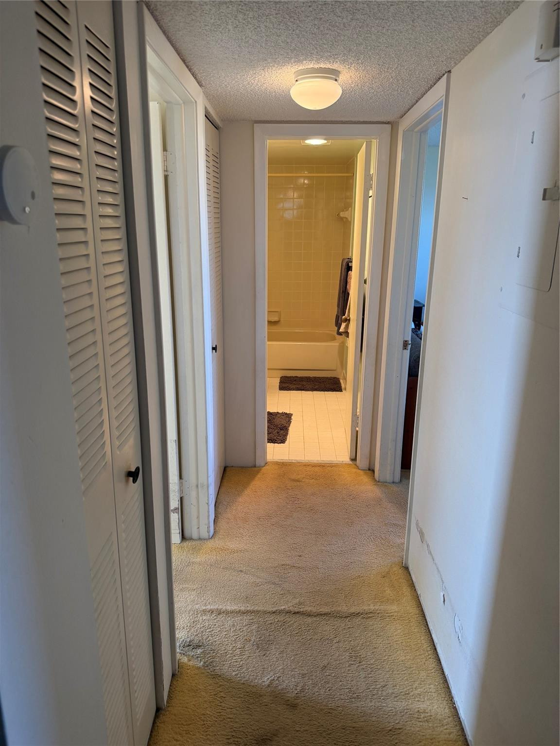 MEADOWBROOK LAKES VIEW - Residential