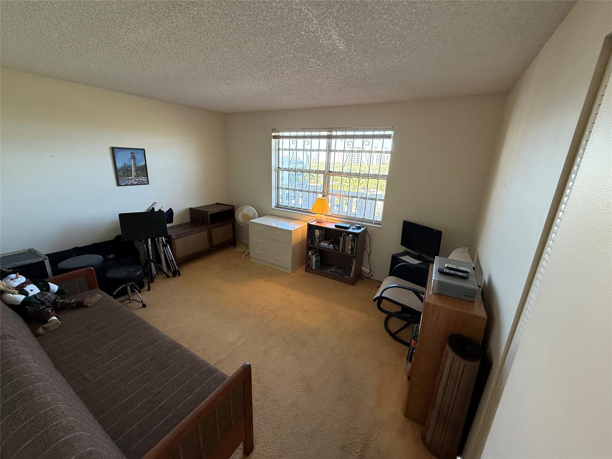 MEADOWBROOK LAKES VIEW - Residential