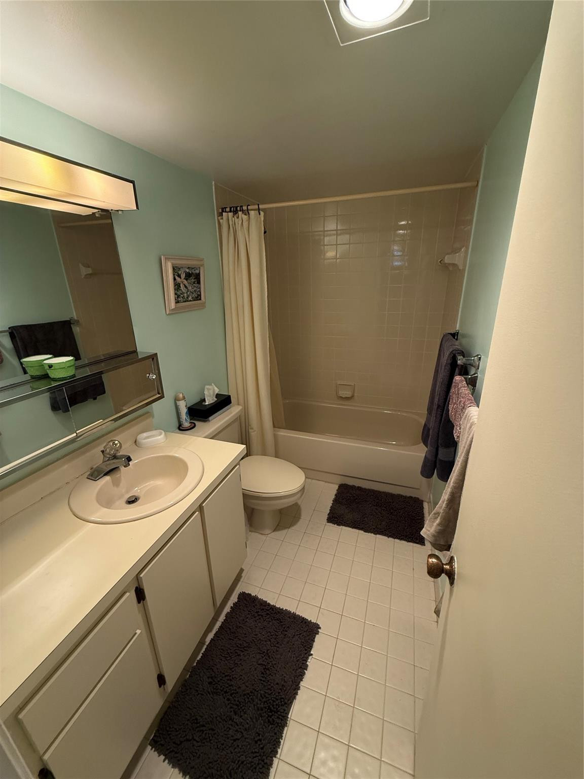 MEADOWBROOK LAKES VIEW - Residential