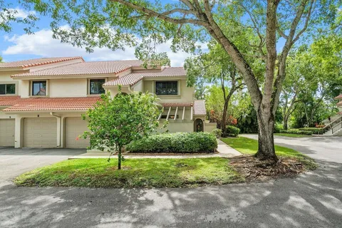 5650 Coach House Circle Unit D, Boca Raton, FL MLS: R11062031